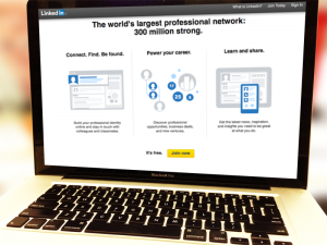 Financial Social Media Blog image